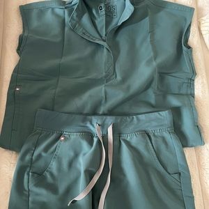 Hydrogreen Figs scrubs